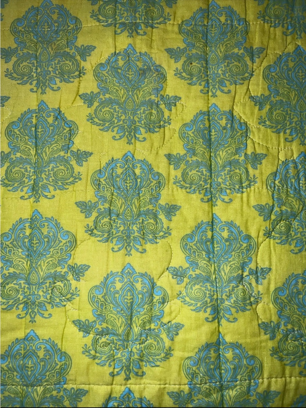 Cynthia Rowley Full/Queen Reversible Quilt - Picture 6 of 11